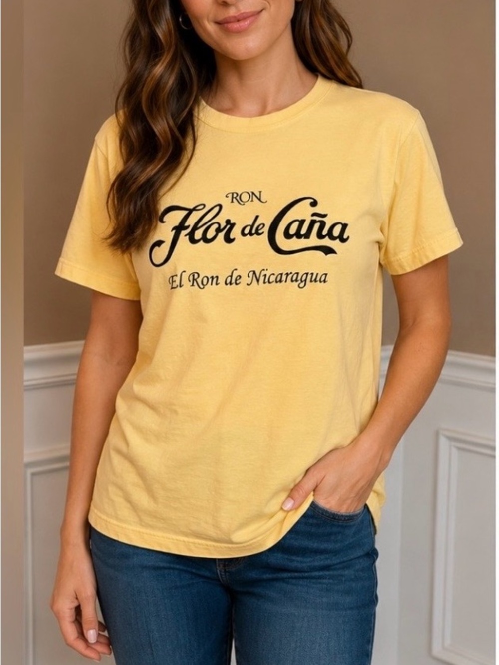 Flor de Caña Graphic T-Shirt Yellow Women's Medium M